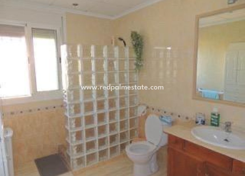 Reventa - Villa -
Catral