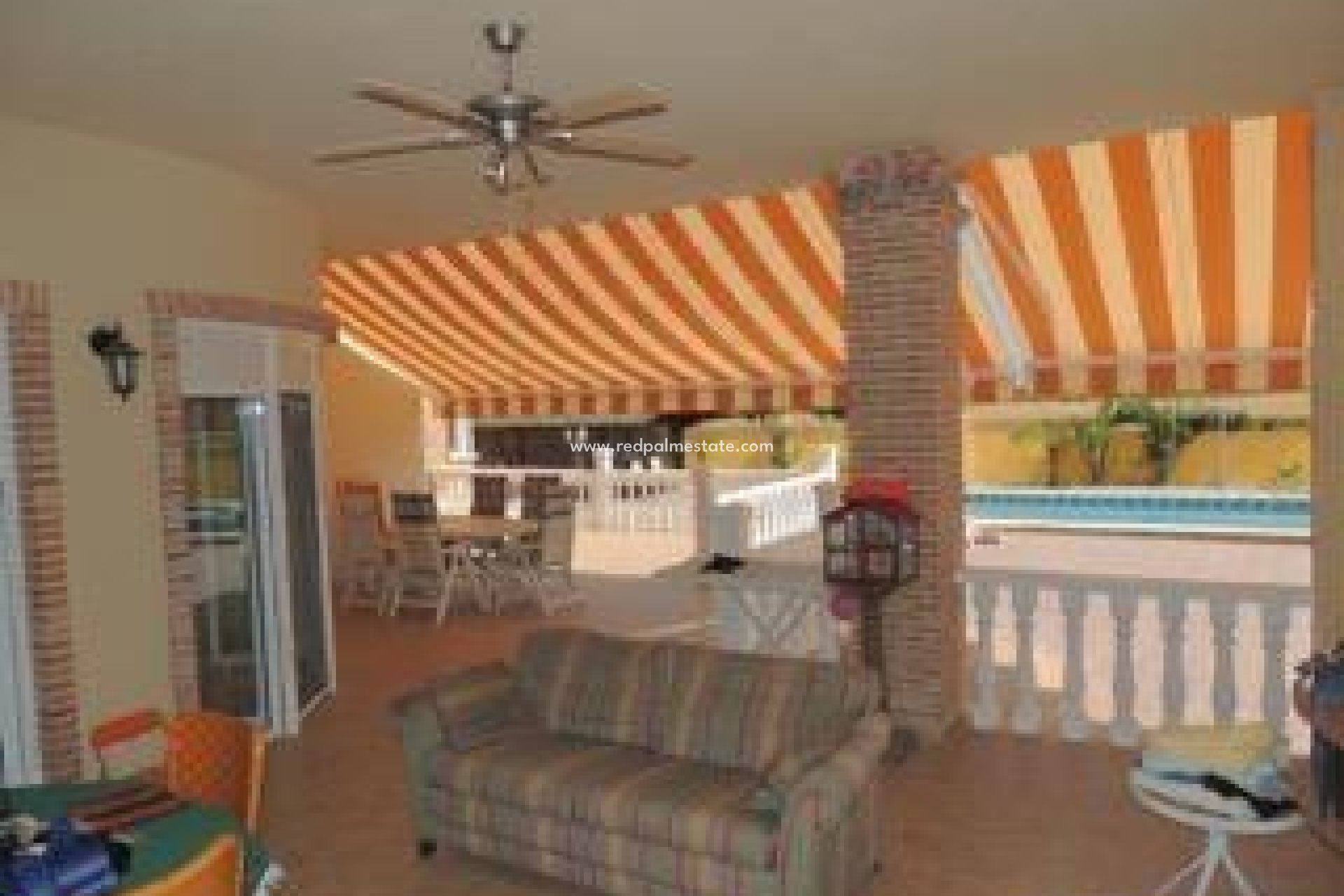 Reventa - Villa -
Catral