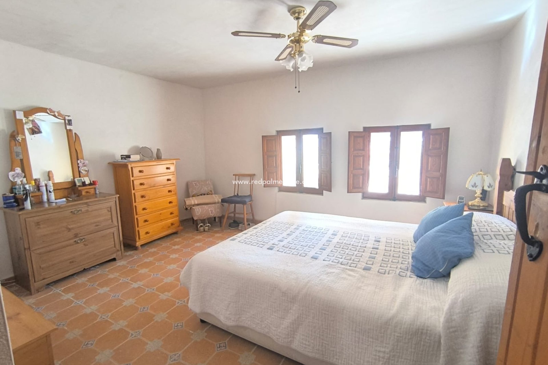 Reventa - Villa -
Chinorlet - Inland