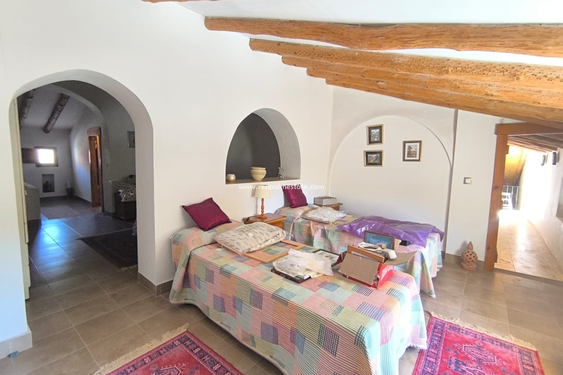 Reventa - Villa -
Chinorlet - Inland