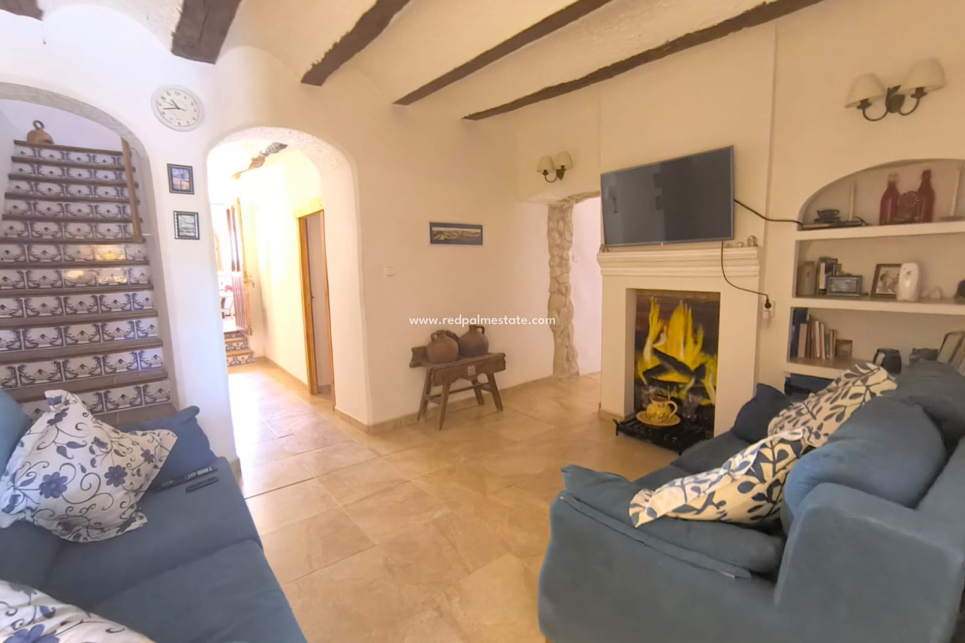 Reventa - Villa -
Chinorlet - Inland