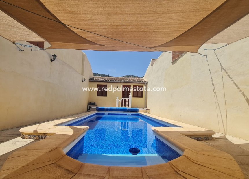 Reventa - Villa -
Chinorlet - Inland