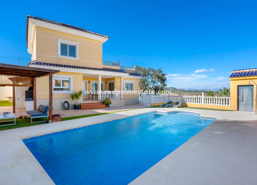 Reventa - Villa -
Ciudad De Las Comunicaciones - Costa Blanca