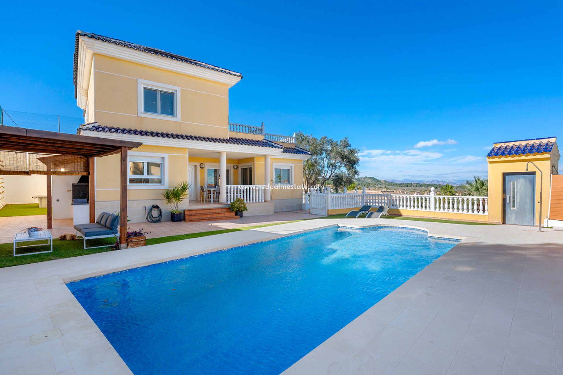 Reventa - Villa -
Ciudad De Las Comunicaciones - Costa Blanca