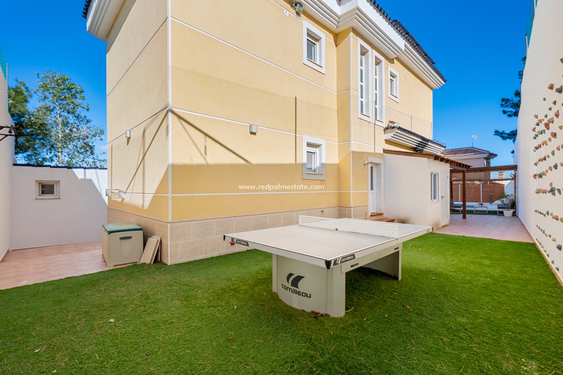 Reventa - Villa -
Ciudad De Las Comunicaciones - Costa Blanca