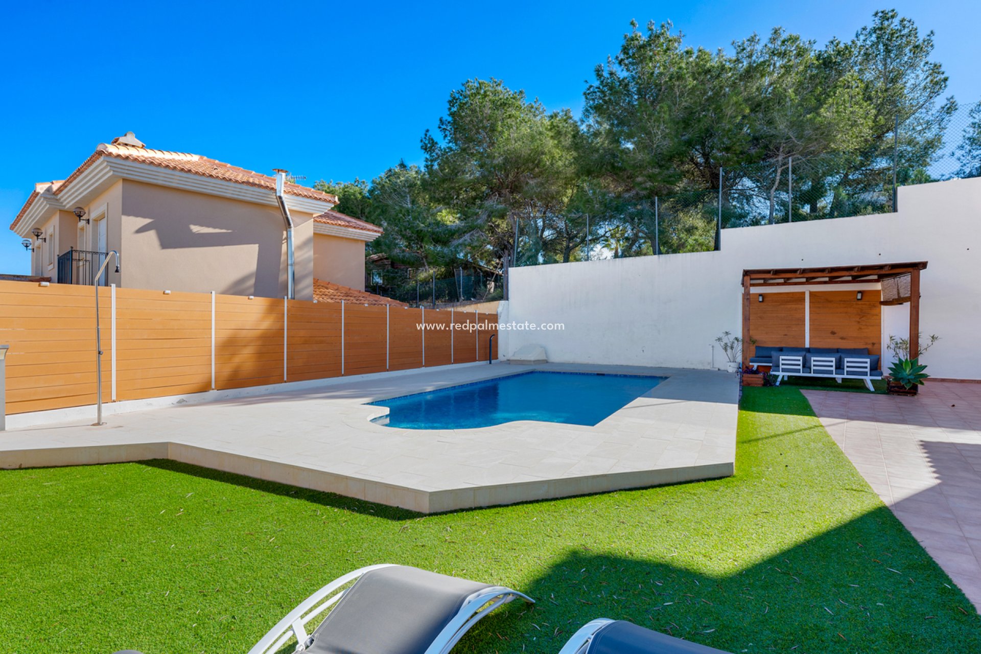 Reventa - Villa -
Ciudad De Las Comunicaciones - Costa Blanca