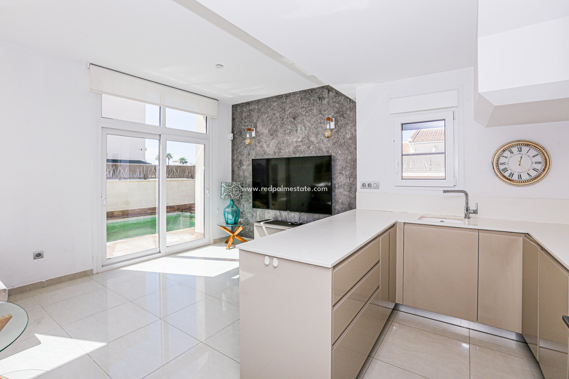 Reventa - Villa -
Ciudad Quesada - Doña Pepa