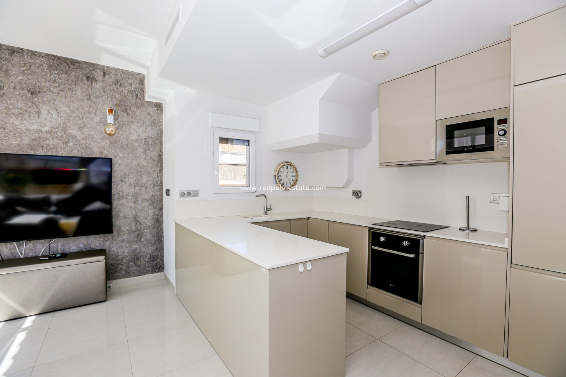 Reventa - Villa -
Ciudad Quesada - Doña Pepa