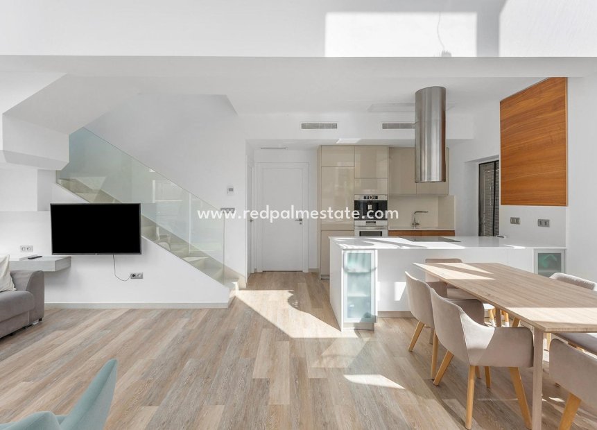 Reventa - Villa -
Ciudad Quesada/Rojales - Pueblo bravo