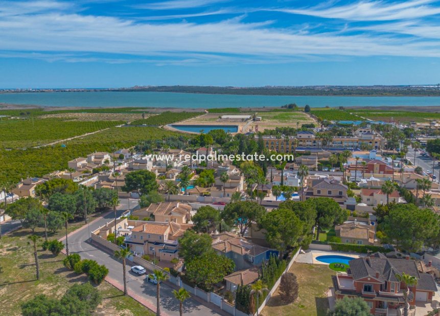 Reventa - Villa -
Ciudad Quesada/Rojales - Pueblo bravo