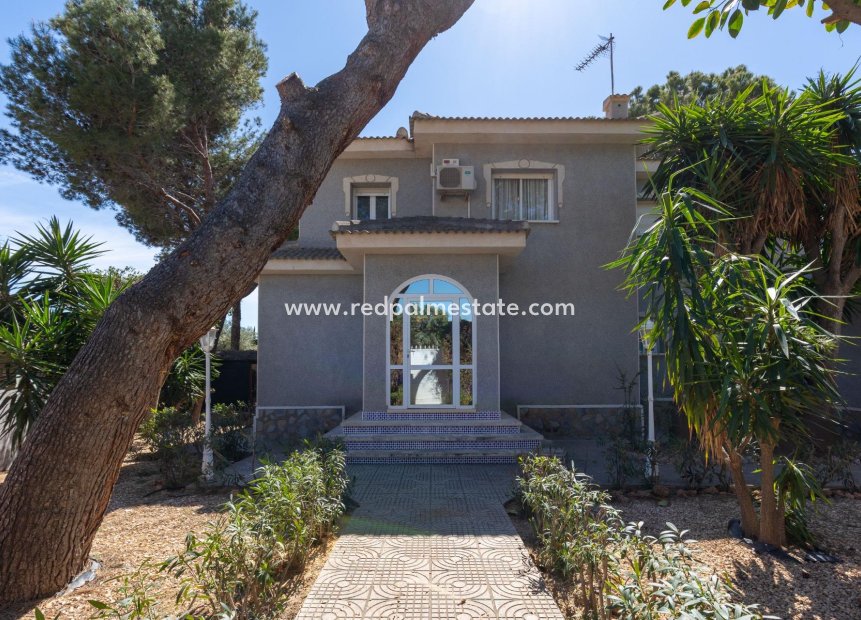 Reventa - Villa -
Ciudad Quesada/Rojales - Pueblo bravo