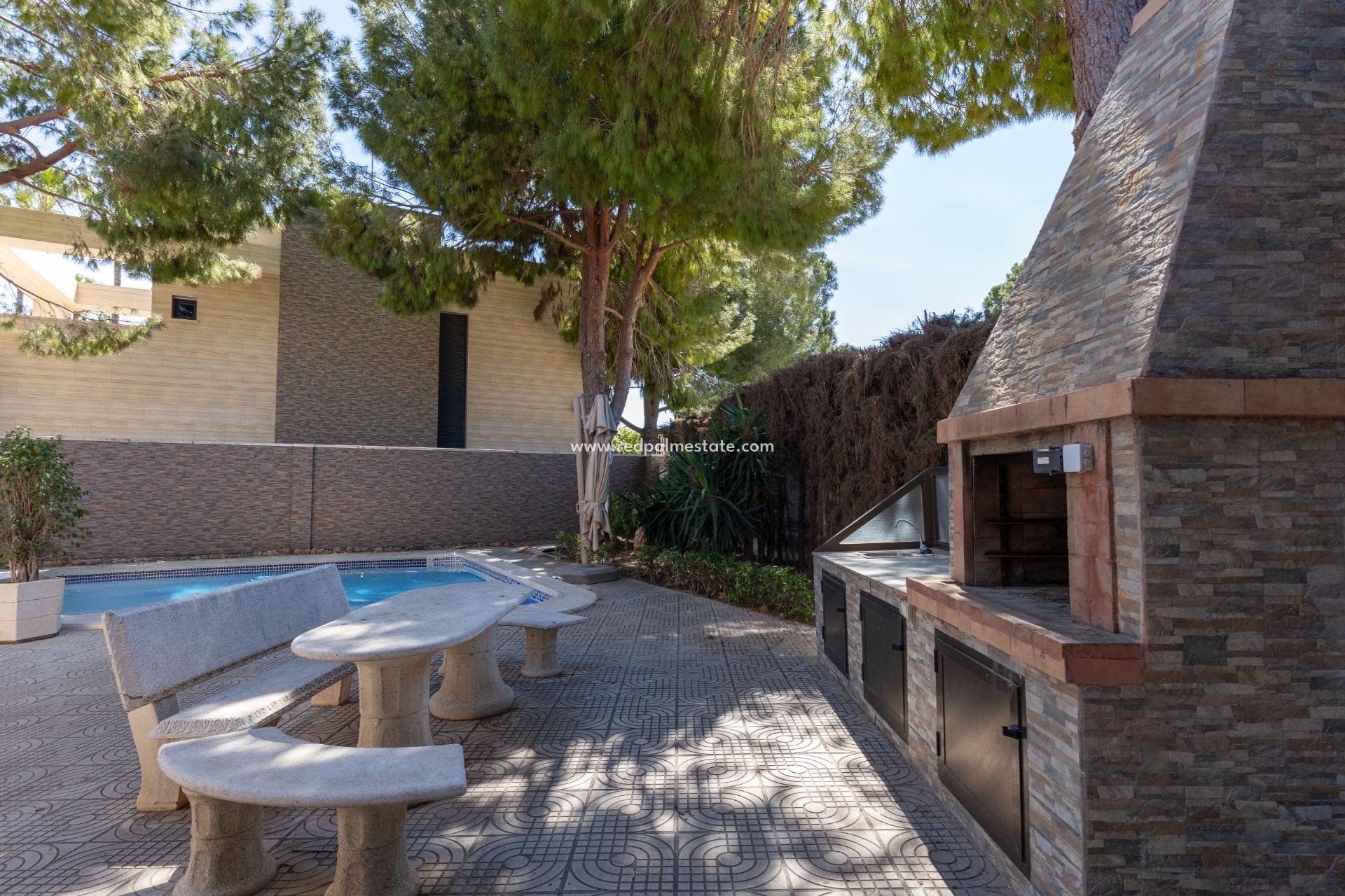 Reventa - Villa -
Ciudad Quesada/Rojales - Pueblo bravo