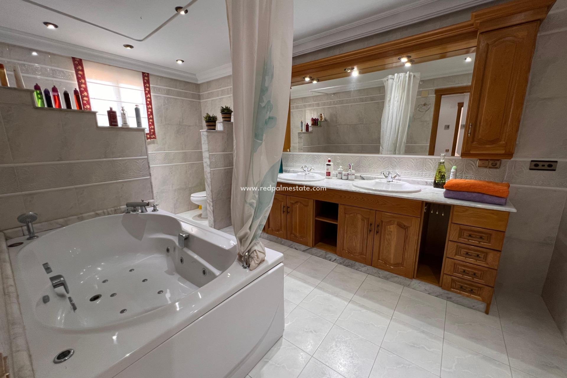 Reventa - Villa -
Cox - Callosa de Segura