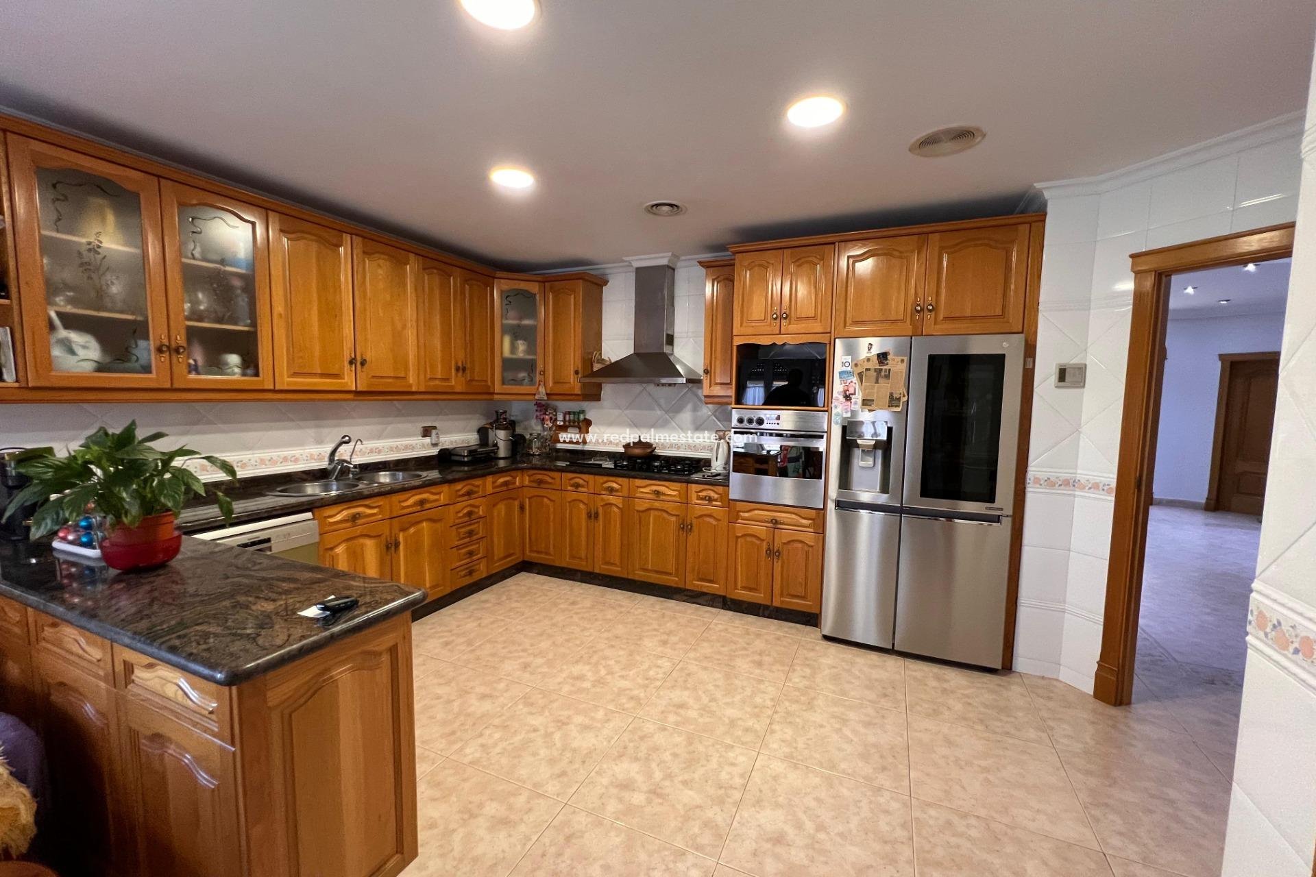 Reventa - Villa -
Cox - Callosa de Segura