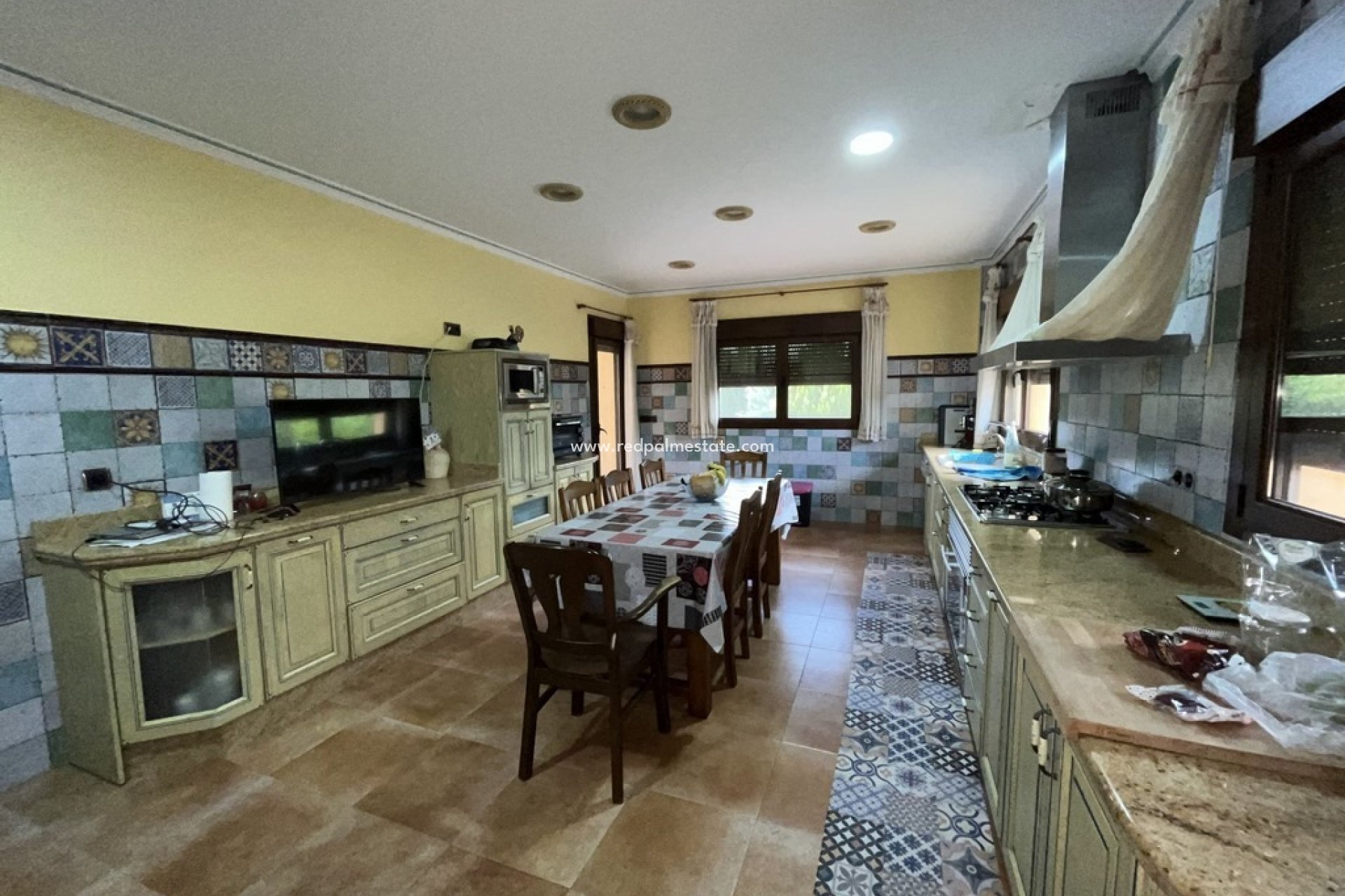 Reventa - Villa -
Cox - Callosilla