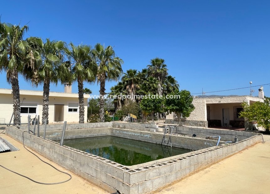 Reventa - Villa -
Crevillente - Inland