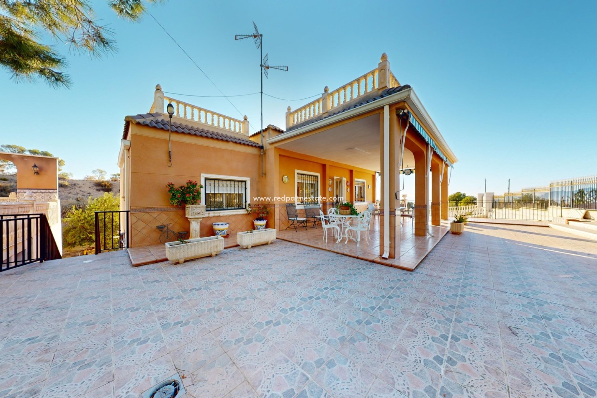 Reventa - Villa -
Crevillente - Inland