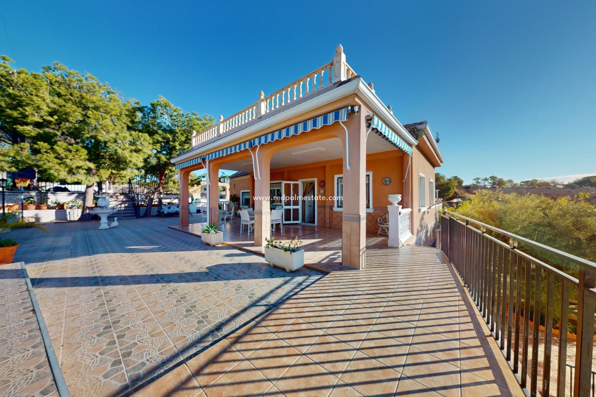 Reventa - Villa -
Crevillente - Inland