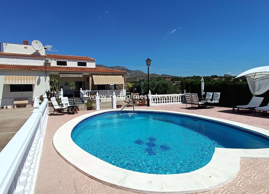 Reventa - Villa -
Crevillente - Inland