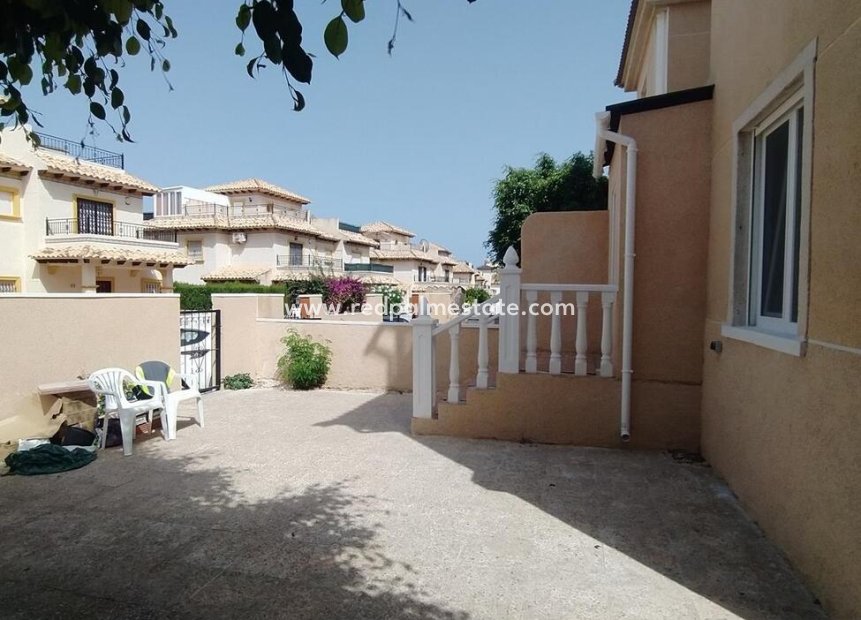 Reventa - Villa cuádruple -
Orihuela Costa - La Zenia