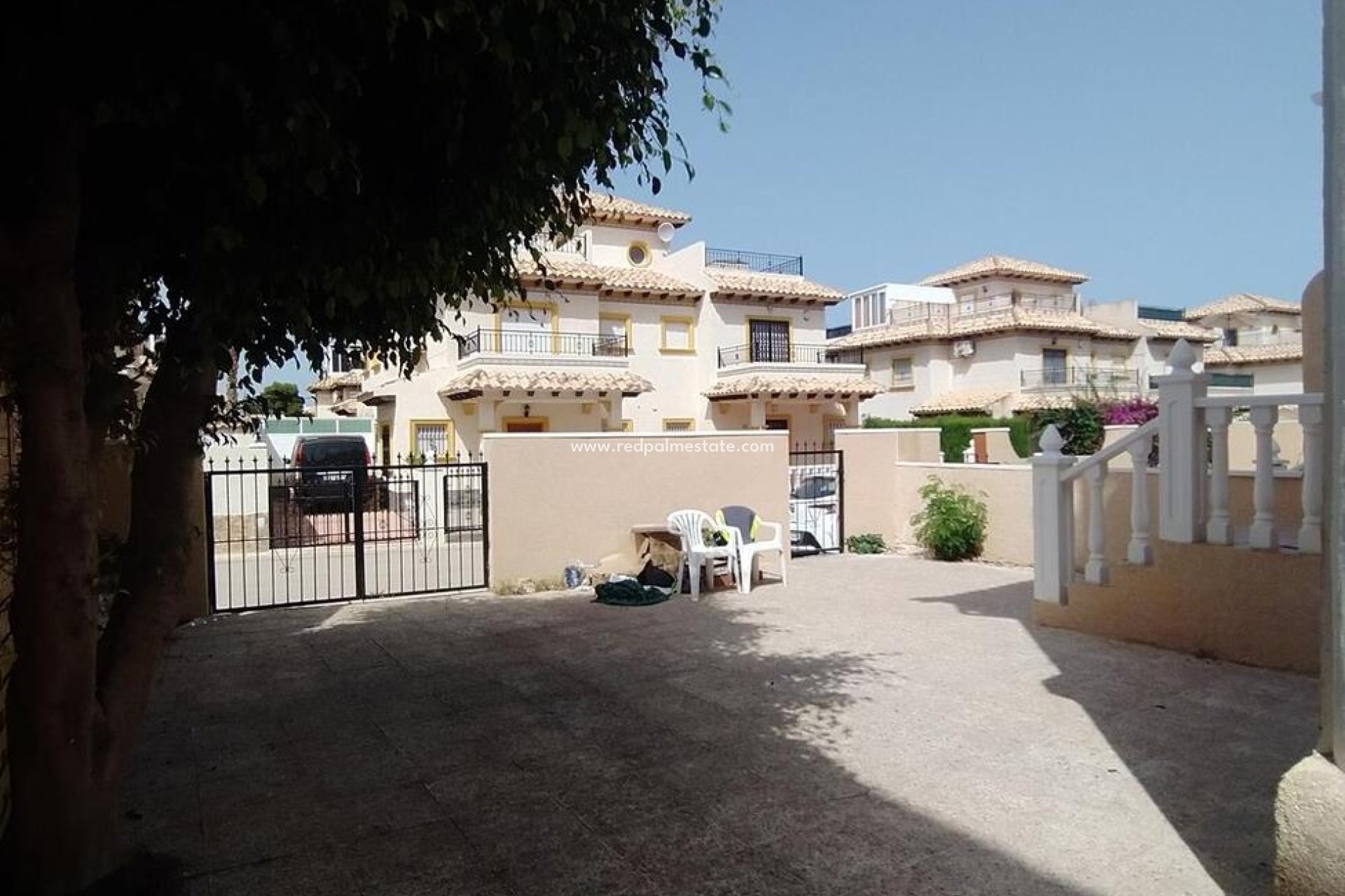 Reventa - Villa cuádruple -
Orihuela Costa - La Zenia