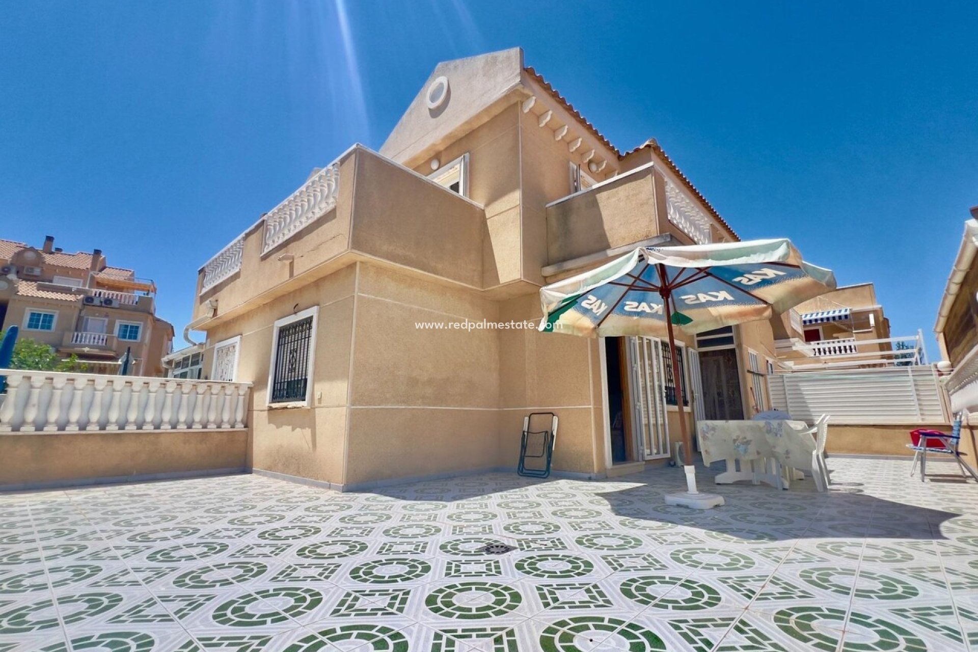 Reventa - Villa cuádruple -
Torrevieja - Costa Blanca