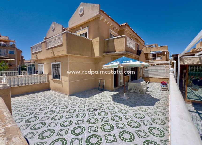 Reventa - Villa cuádruple -
Torrevieja - Costa Blanca