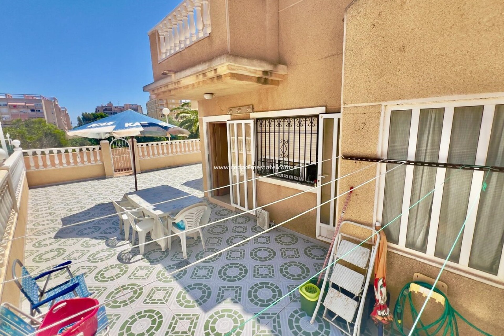 Reventa - Villa cuádruple -
Torrevieja - Costa Blanca