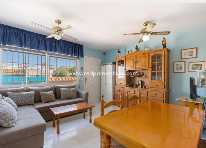 Reventa - Villa cuádruple -
Torrevieja - Costa Blanca