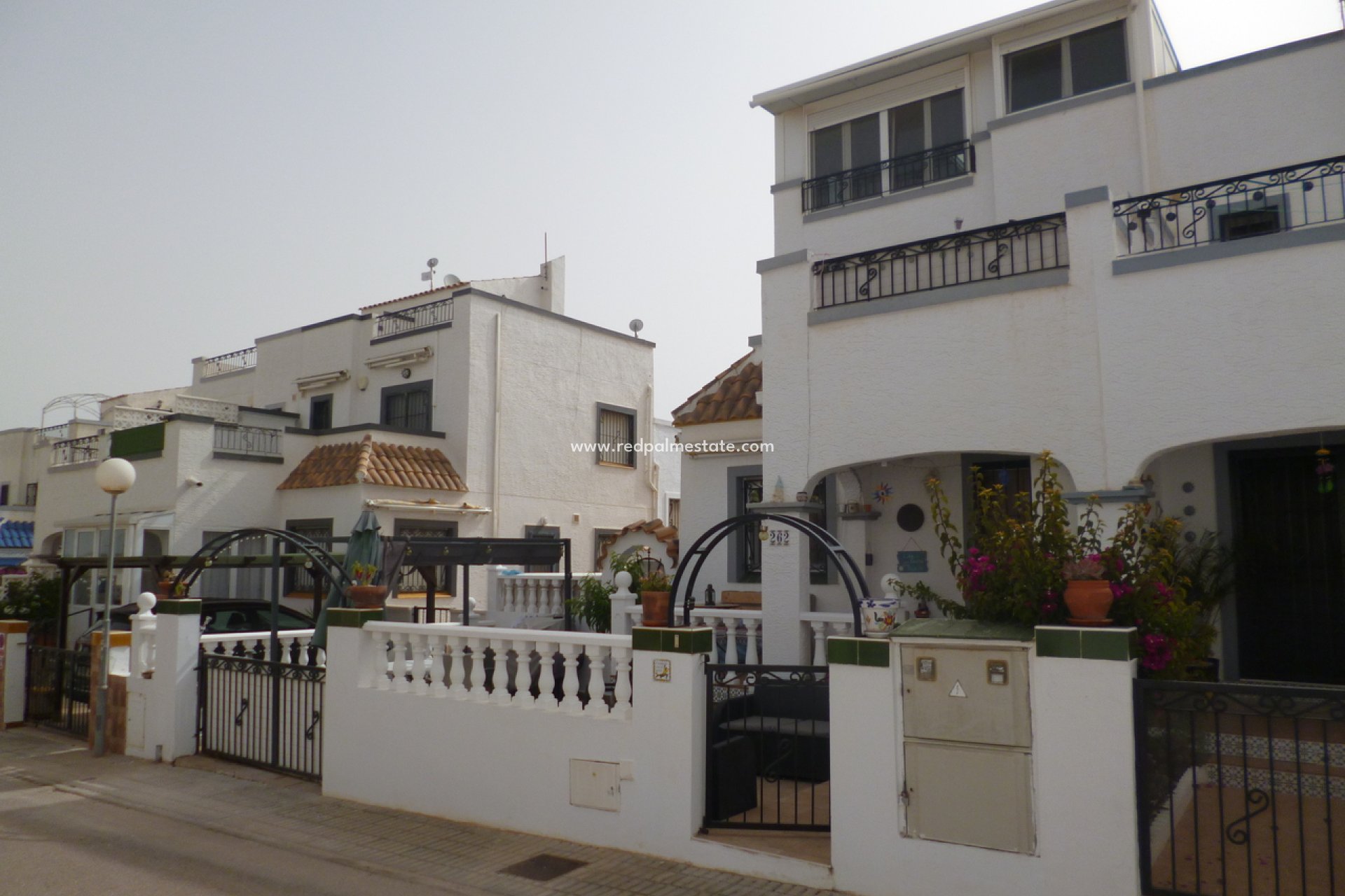 Reventa - Villa cuádruple -
Torrevieja - Los Altos