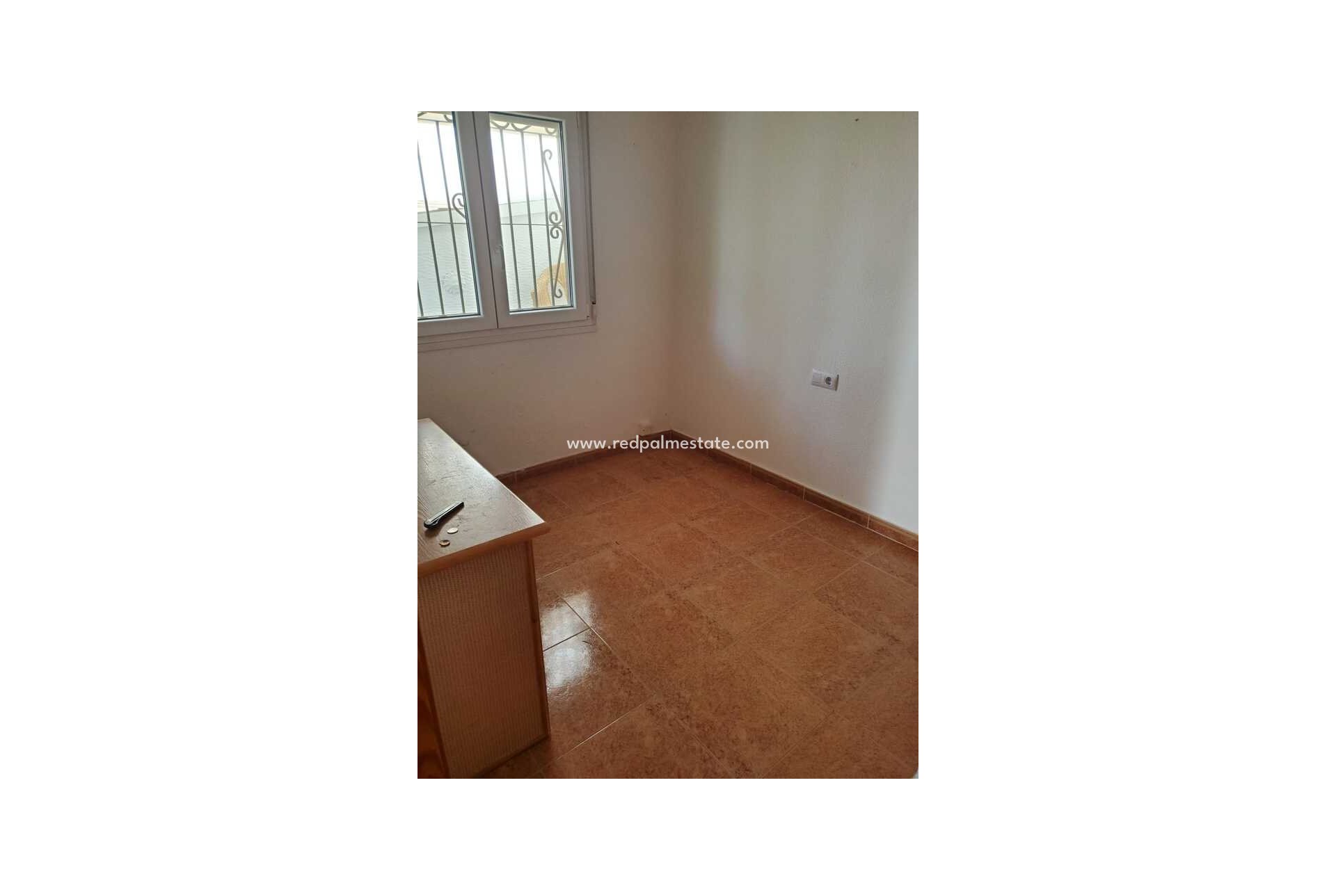 Reventa - Villa cuádruple -
Torrevieja - Los Altos