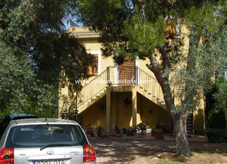 Reventa - Villa -
Daya Nueva - Costa Blanca