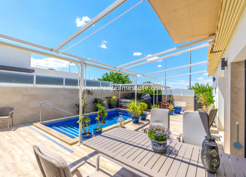 Reventa - Villa -
Daya Nueva - Costa Blanca