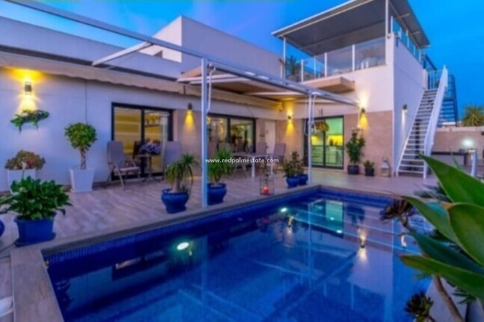 Reventa - Villa -
Daya Nueva - Costa Blanca