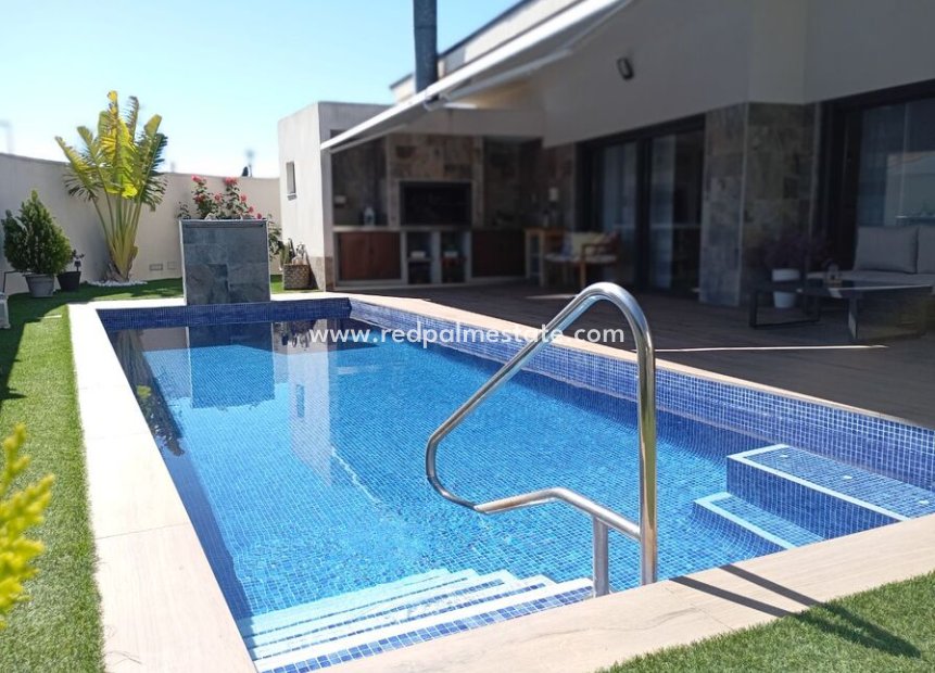 Reventa - Villa -
Daya Nueva - Costa Blanca