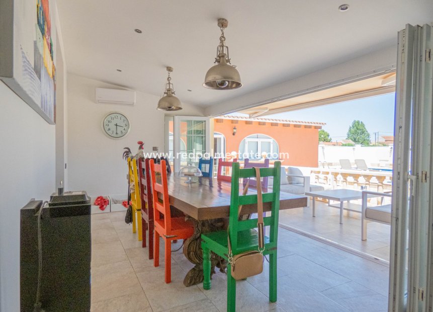 Reventa - Villa -
Daya Vieja - Costa Blanca