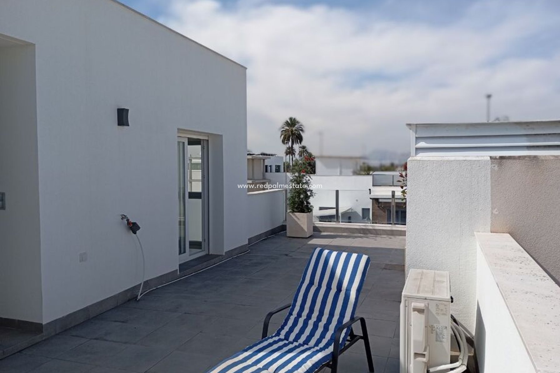 Reventa - Villa -
Daya Vieja - Costa Blanca