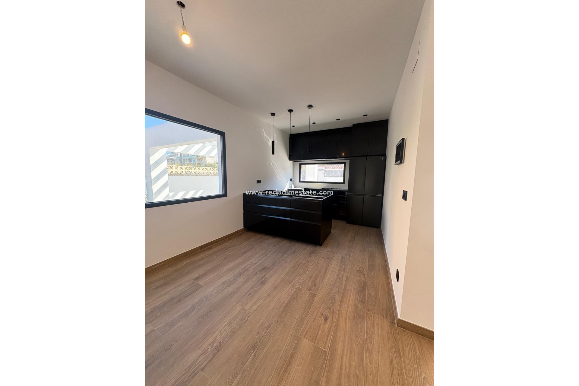 Reventa - Villa -
Denia