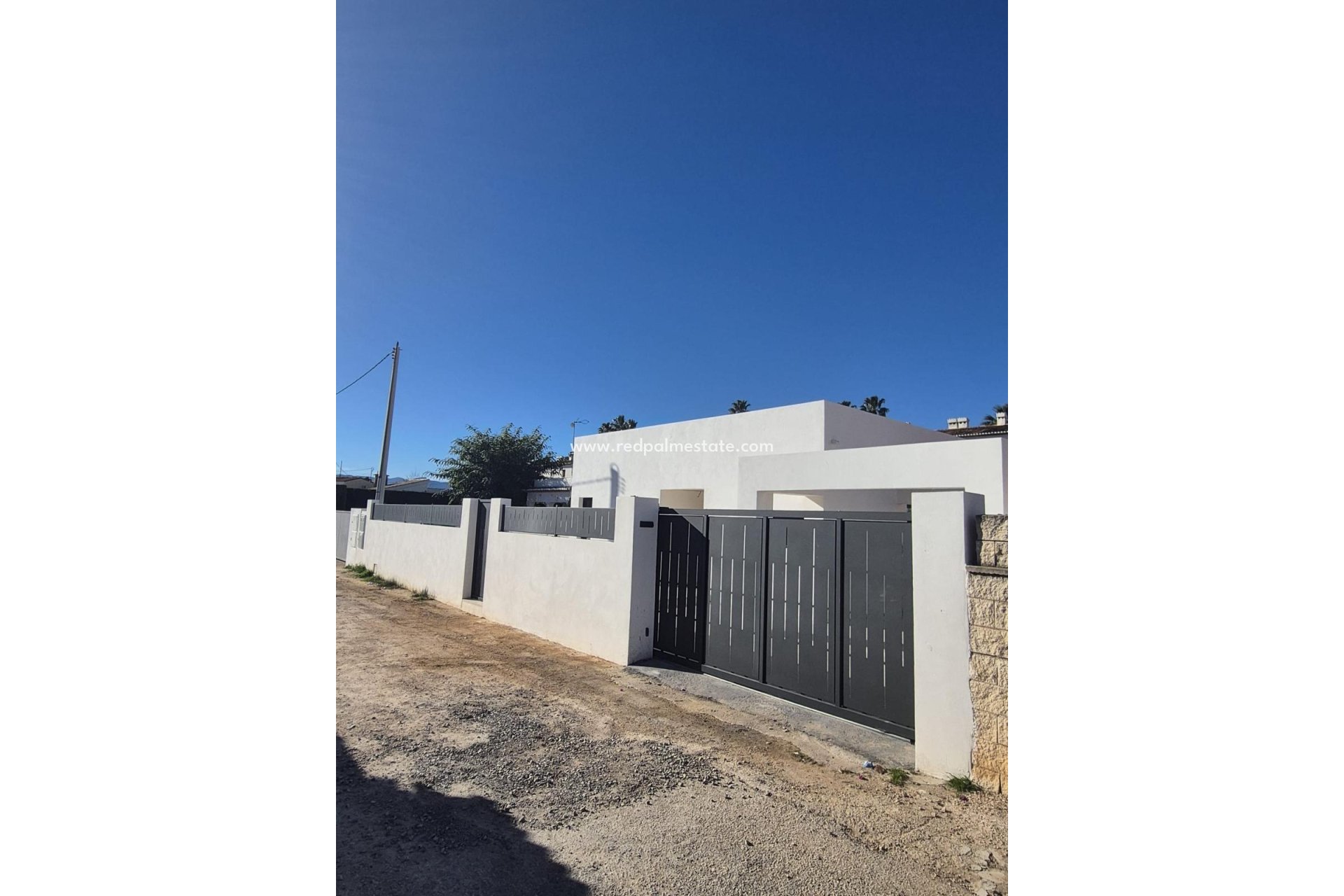 Reventa - Villa -
Denia