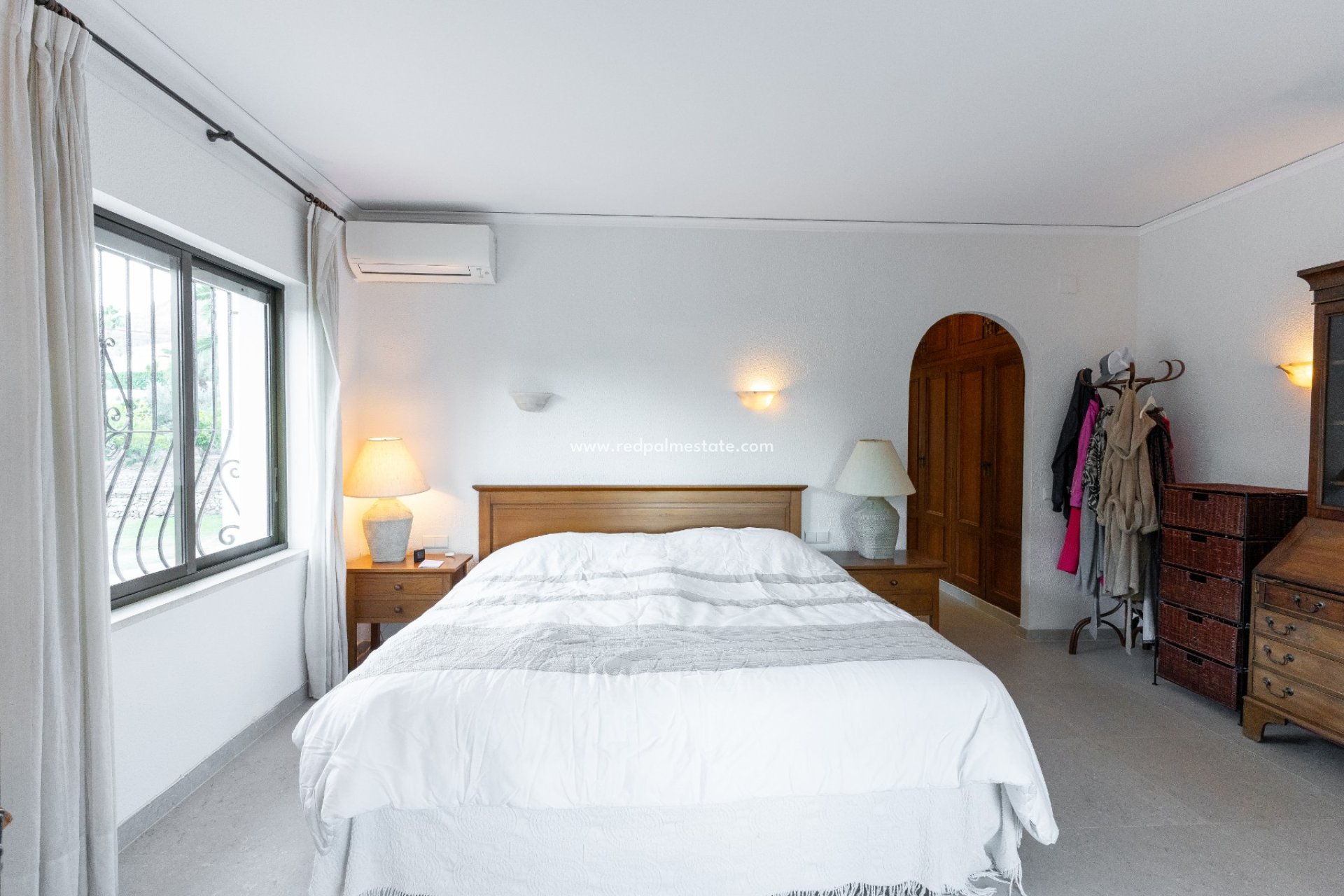 Reventa - Villa -
Denia