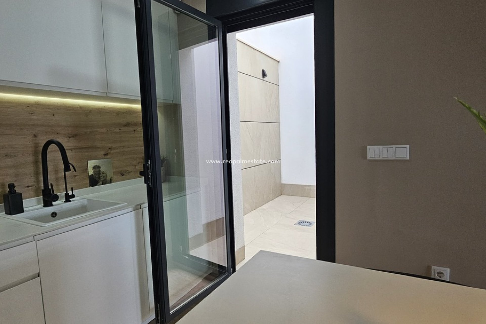 Reventa - Villa -
Dolores - Sector 4