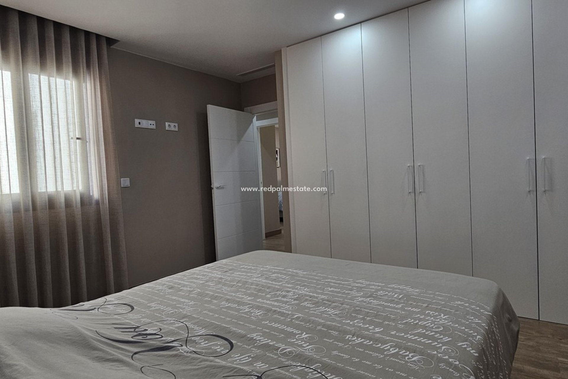 Reventa - Villa -
Dolores - Sector 4