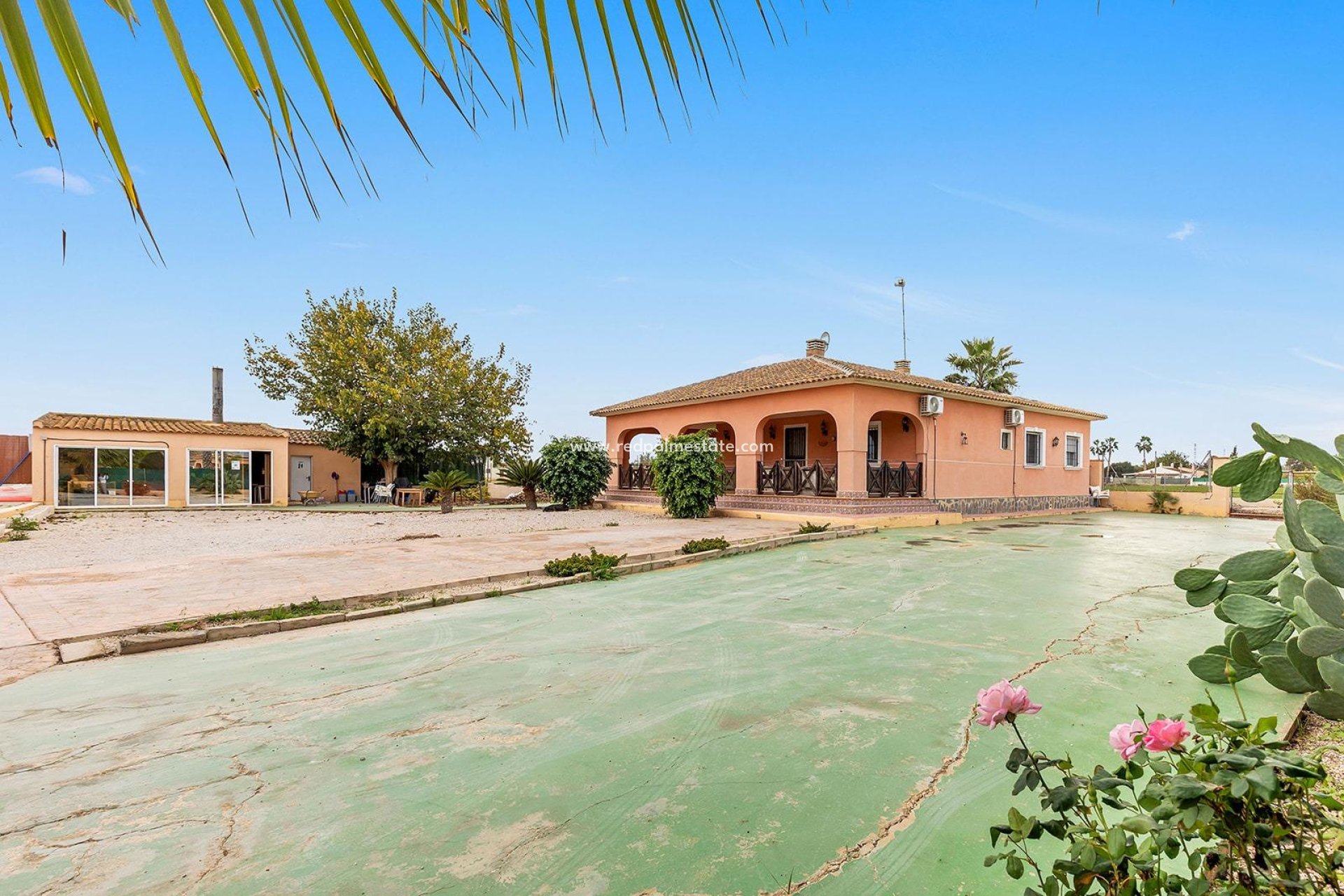 Reventa - Villa -
Dolores - Vereda del pozo