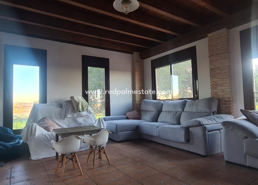 Reventa - Villa -
Dolores