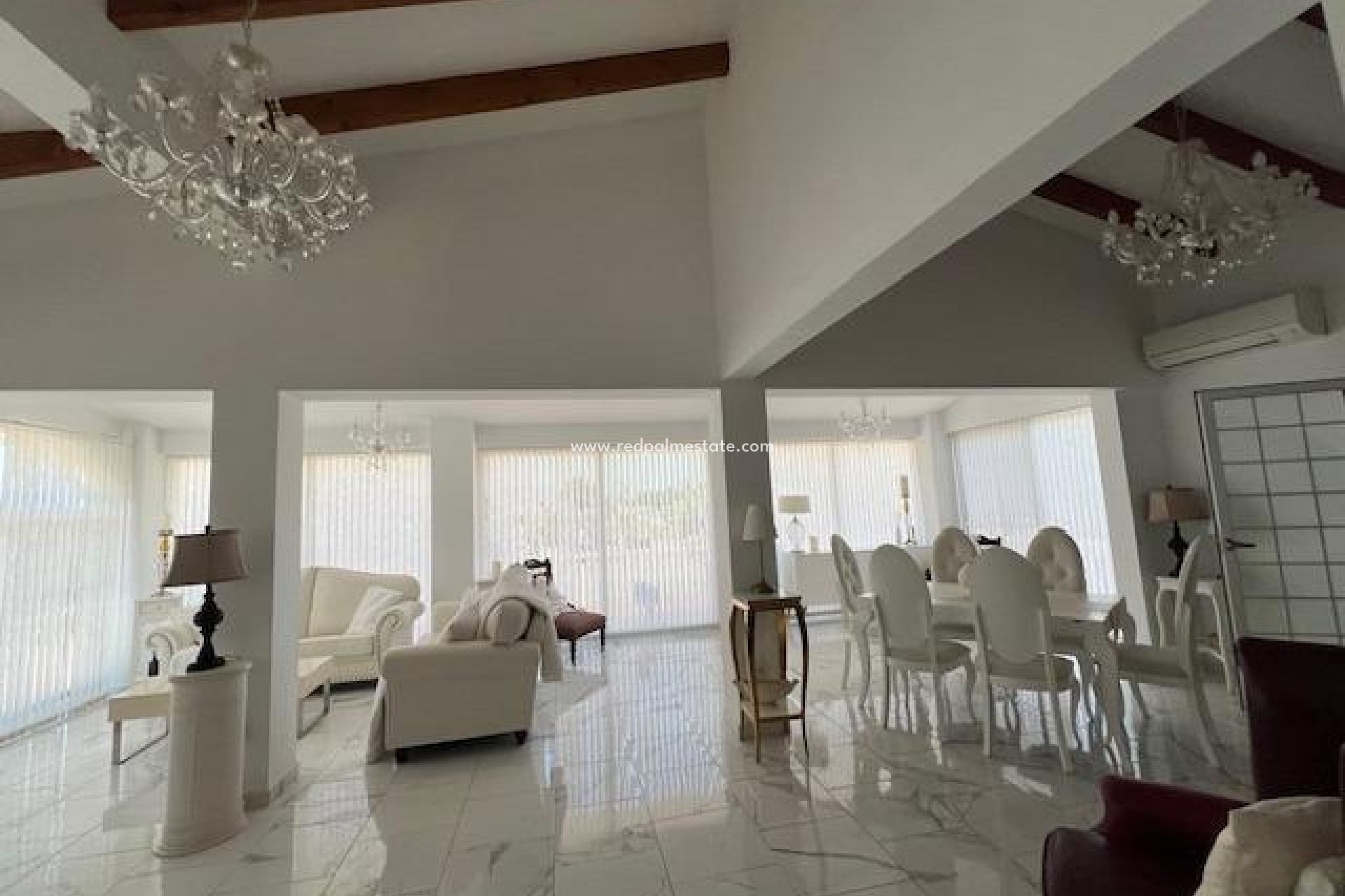 Reventa - Villa -
Dolores