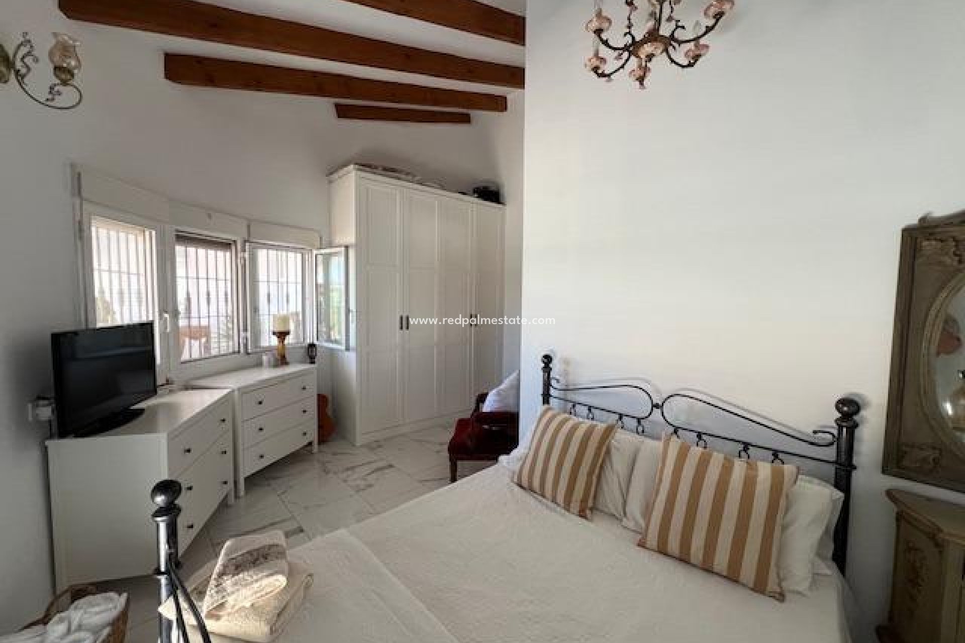 Reventa - Villa -
Dolores