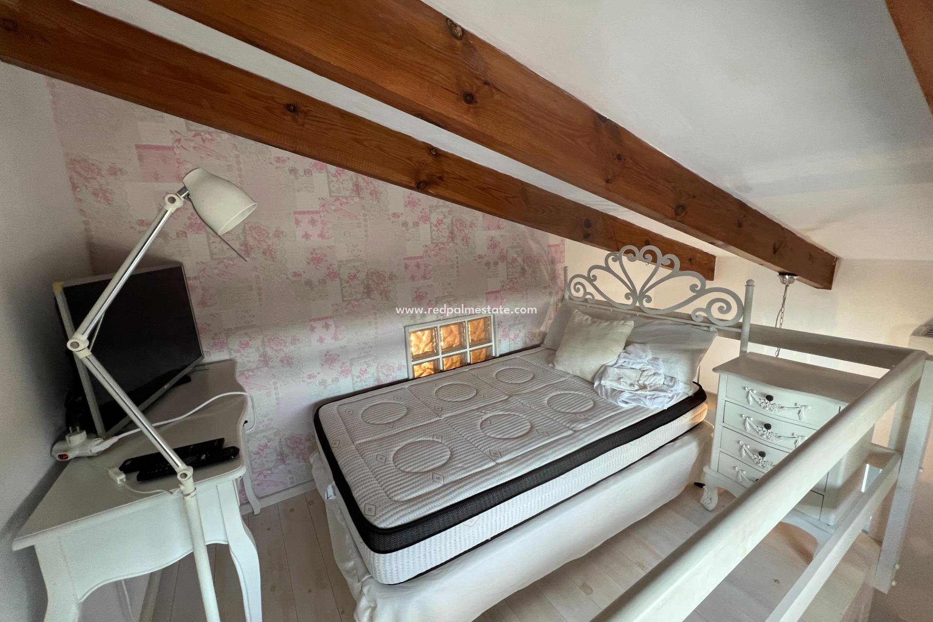 Reventa - Villa -
Dolores