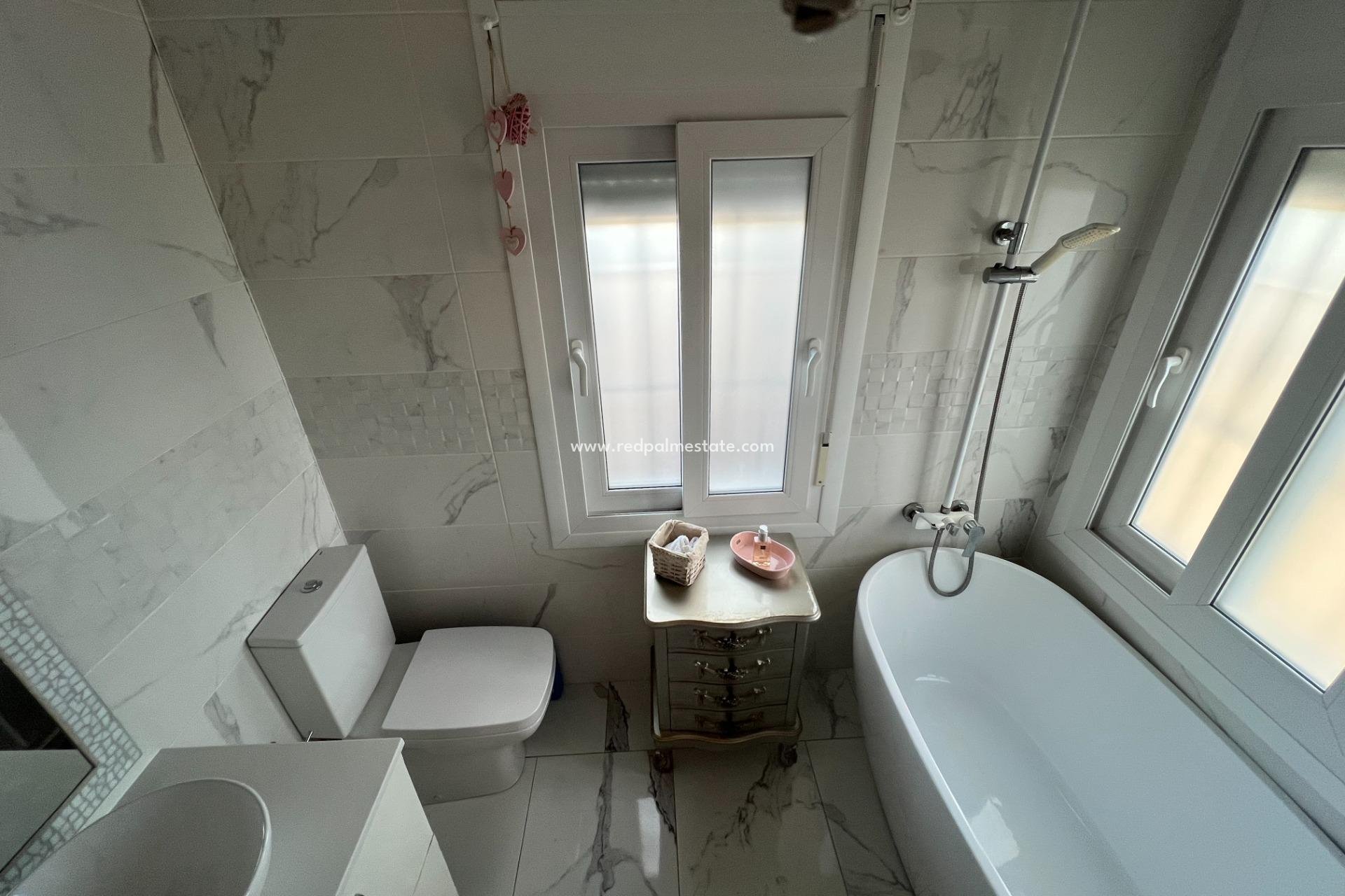 Reventa - Villa -
Dolores