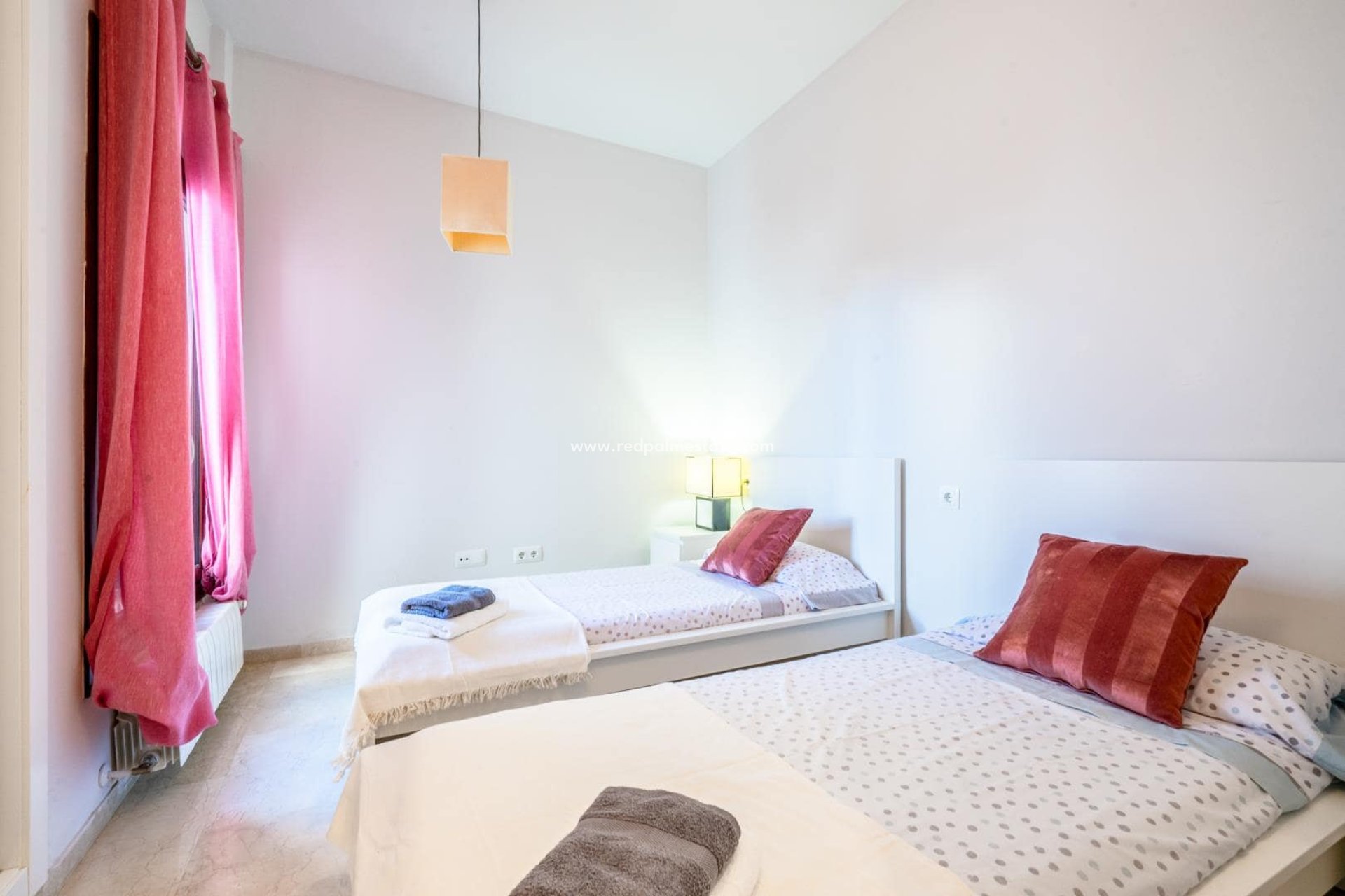 Reventa - Villa -
El Valle Golf Resort - Inland