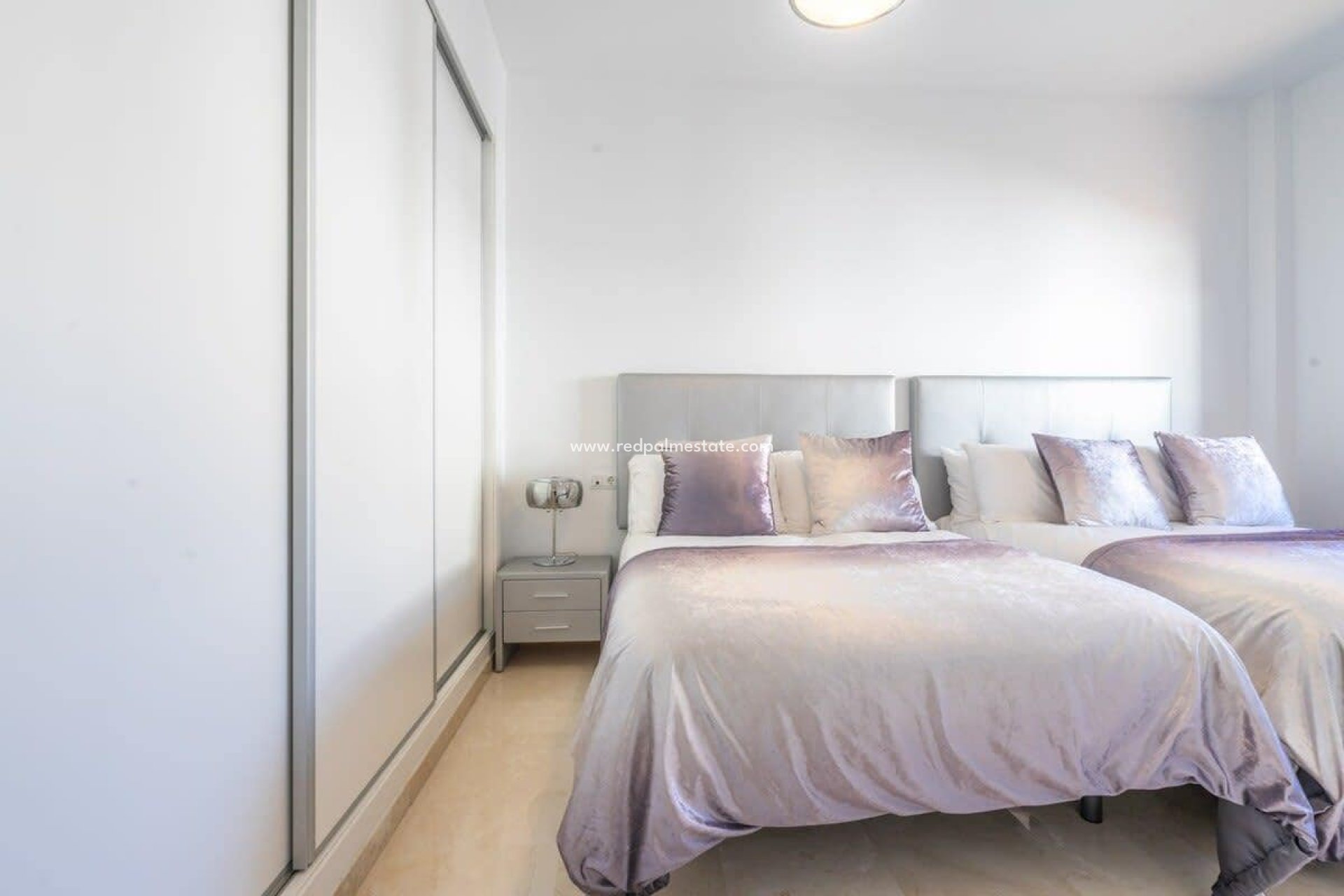 Reventa - Villa -
El Valle Golf Resort - Inland